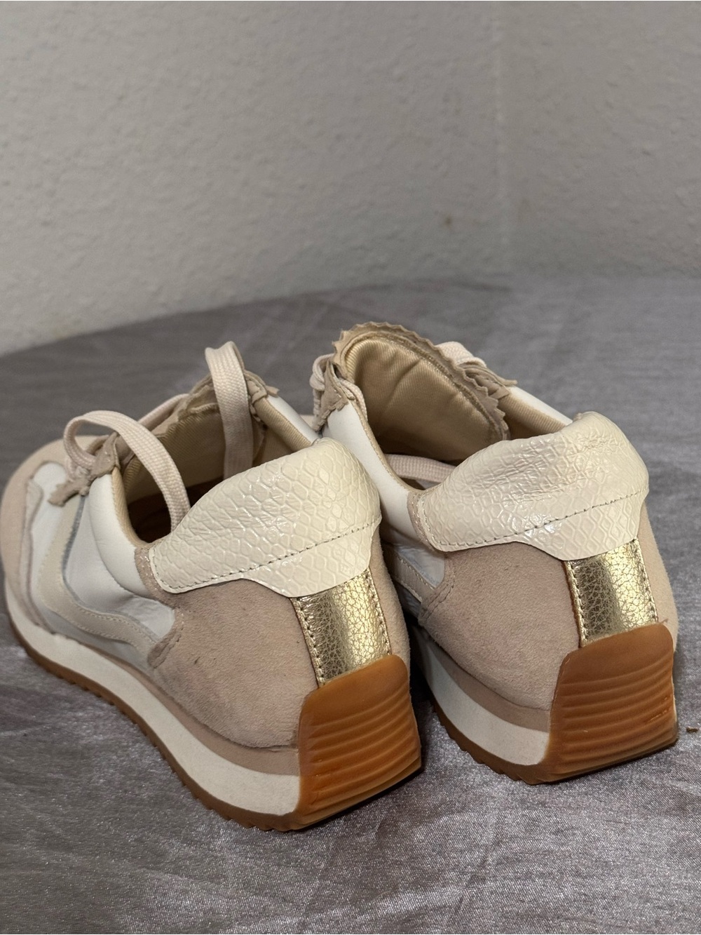 Dolce Vita B. NTCD Beige and White Women's sneakers - Picture 4 of 16